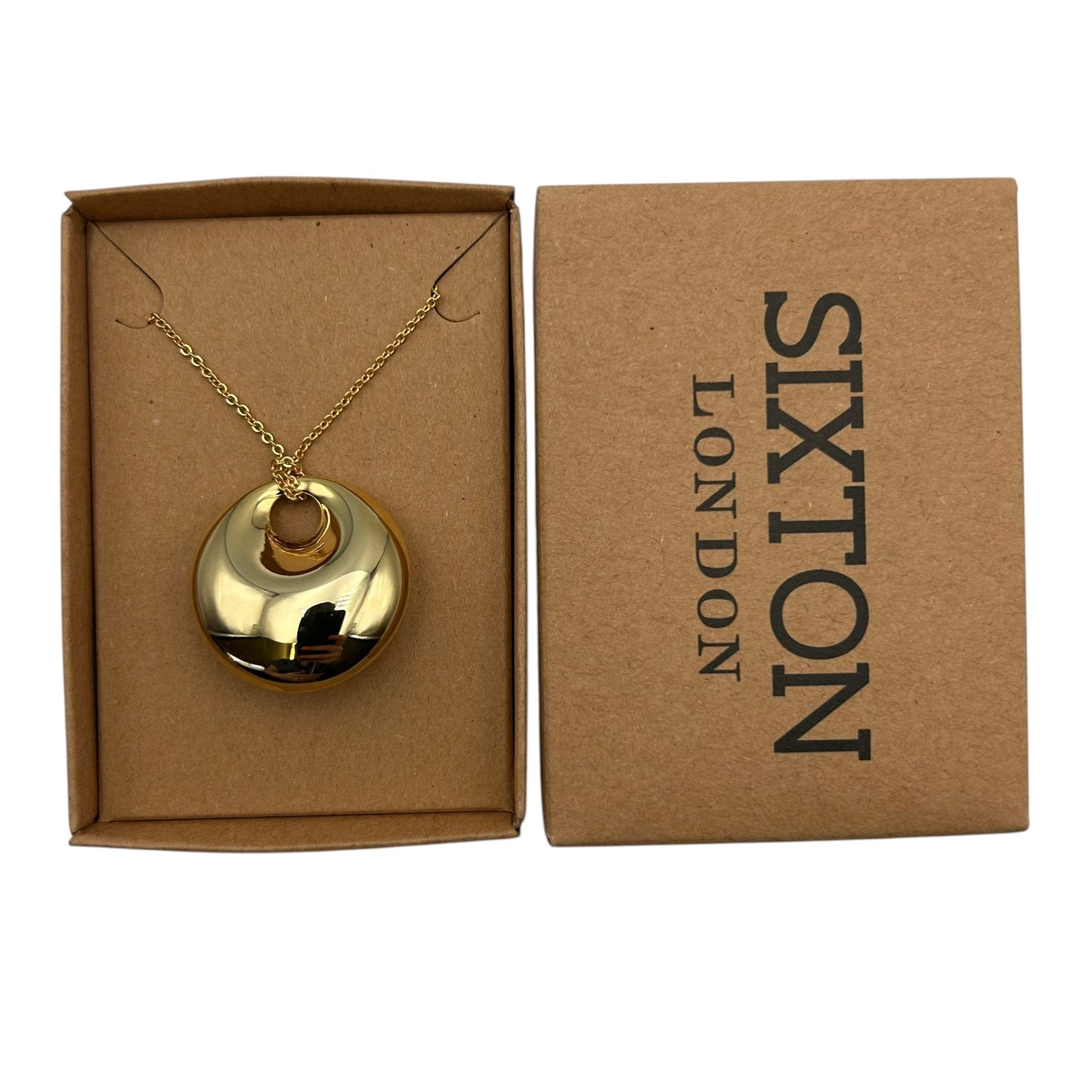 Retro Gold Pendant necklace on an extendable chain