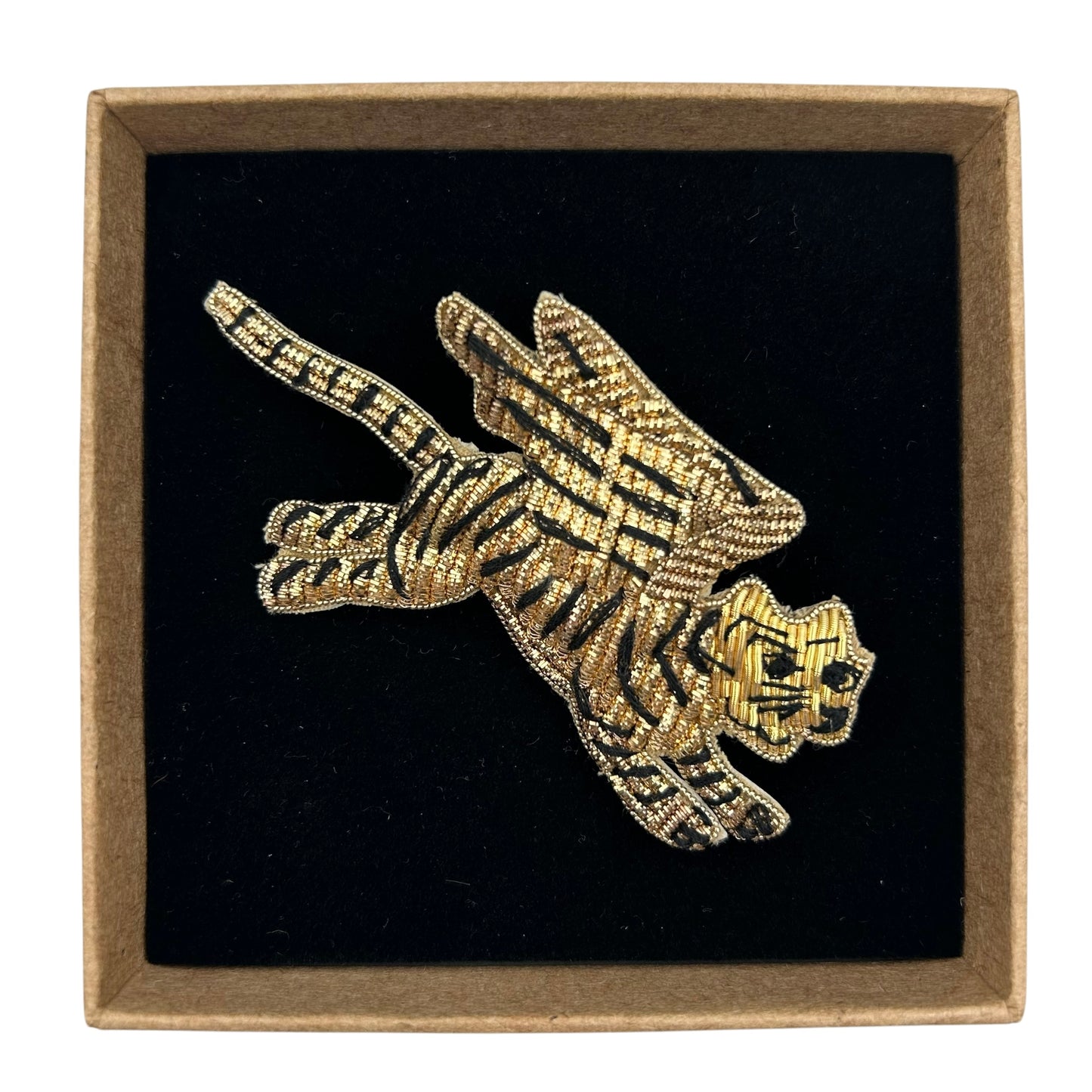 Flying Tiger brooch / pin