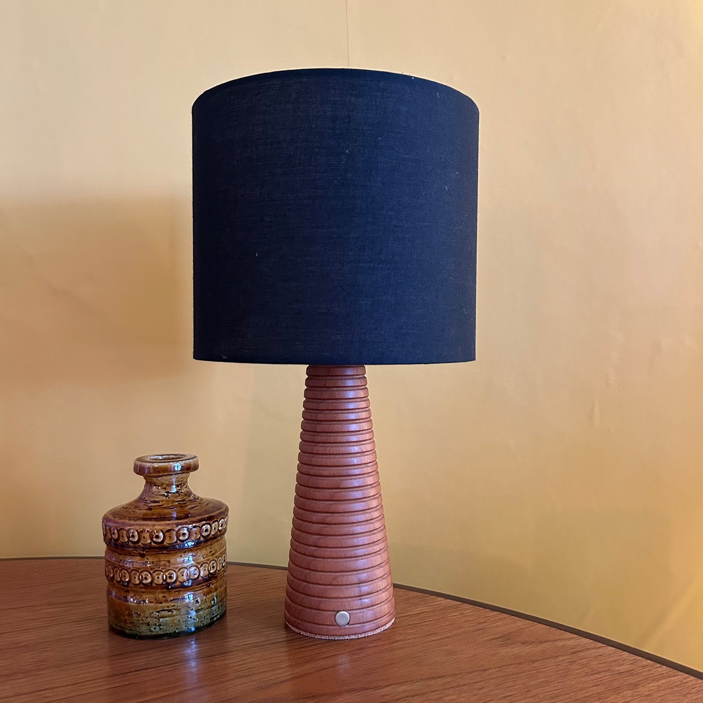 Ribbed Teak style rechargeable touch lamp with black shade